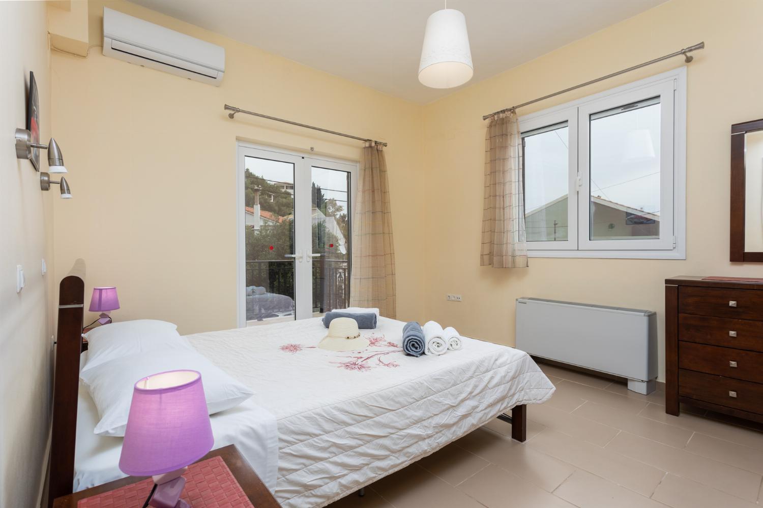 Villa Konstantinos Katavolos Exterior photo